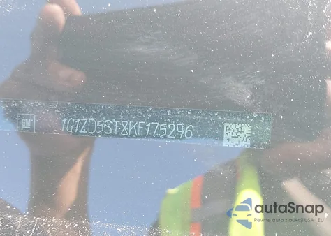 2019 Chevrolet Malibu Lt z USA, uszkodzony, nr VIN 1G1ZD5ST8KF175296